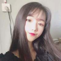 “成熟大概就是给自己戴上了面具该哭该闹的... 不是一路人再怎么抄近