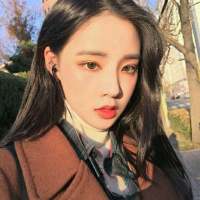 愿您不负春光 人生都要眉眼带笑 那个温软模样的人，却