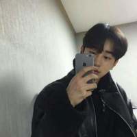 帅哥 一个人的悲伤，一个人