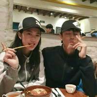 辞臣：生性孤独 热爱辜负. 紧紧的抱着你、嘴里对