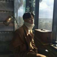 帅哥 一个人的悲伤，一个人