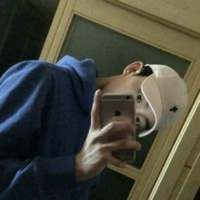 …… 最深的孤独是站在人群