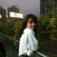 “会记得我吗 会记很久吗” 无人疼惜只能自己与自