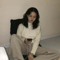 你曾予我怦然欢喜 未料爱情徒有虚名 思想龌龊但身体却干净