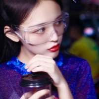 江南月：风光尽在你眼里 可恨的是现实不是童话