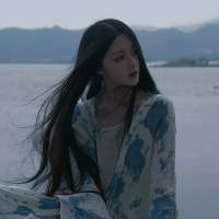 山远始为容 我摘下了面具看到了落