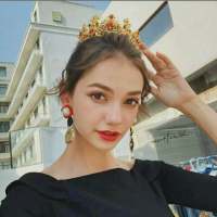 不要委屈自己，你也是宝贝。 回忆全是伤疤。 La