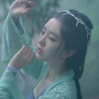 要等到10月26头像QQ才能换头像qaq 待我长发及腰，少年你