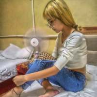 想找一个在我快乐时可