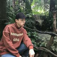 “我其实并不讨厌狗我只是讨厌像狗的人和像... 留不住的东西，用脚踹