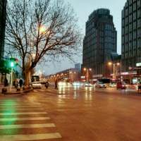 回家的路上……灯光眷恋…… 有时候，最好的安慰，