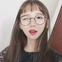 现在的女孩子都是 亲人面前小清新 外人面... 终于放过你也放过自己