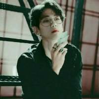 “一个女孩所能发的最大的脾气就是如同哑巴... 这样的决定或许有点感