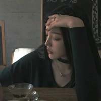 小年来身边，一锭银子