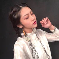 没有什么比林子里碎落