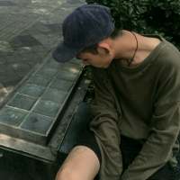 “一个女孩所能发的最大的脾气就是如同哑巴... 这样的决定或许有点感