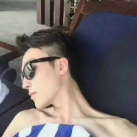 啵崽崽. 不如清了这杯浊酒散了