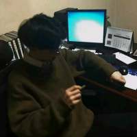 我猜 你牵挂一个人. 有朝一日提及你 无风