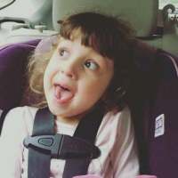 你经过我身旁?像鹿穿过花岗?风吹开一枝... 永远不要因为新鲜感扔