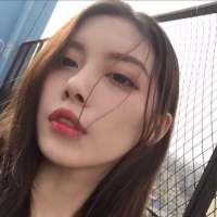 不够优秀倒也干净 总是在笑却快乐很少 ... 在人生的牌局中，发牌