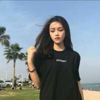 世界好宽 让孤单变得好满 我要赚很多的钱，去买
