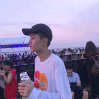 嗯