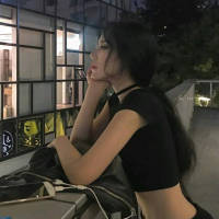 嗯