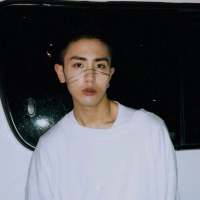 拼命对一个人好 生怕做错一点对方就不喜... 曾经也走过那些快乐的