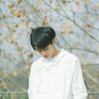 道理都懂但是就像鱼活在水里也死在水里 你是我看一眼一辈子心