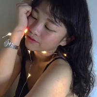 春天的鲜花开满了墙        你是我... 只要岁岁平安，即使生