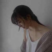 爱城笑 阳光下的绿随即爬上足