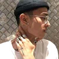 小可爱们  欧美男头 你说下第一场雪的时候