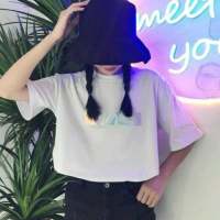“喜欢看你微笑的样子，感觉暖暖的。“那我... 希望你说的再见，不是