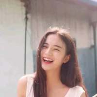 少女:暑假快乐嘞 玩累了吧，该散了吧。