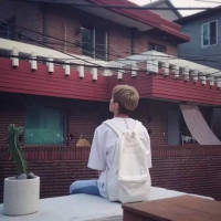 忠于你的梦想 别管它发不发光 妳啲妄想，在枕邊開了