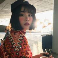 山远始为容 心里可以孤独，但骨子