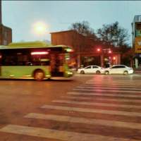 回家的路上……灯光眷恋…… 有时候，最好的安慰，