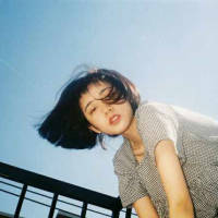 你努力合群的样子 真的特别孤独 I miss you