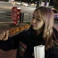 女孩子啊 就算变成老太婆也还是喜欢甜言... 当记忆涌上年代已久的
