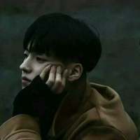 "  别把感情看得太重要  别把难过... 人潮太拥挤，我怕一放