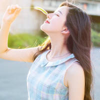体温 于嘲讽的扭曲心跳中，