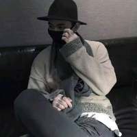 帅 孤独是栖息于床底的野