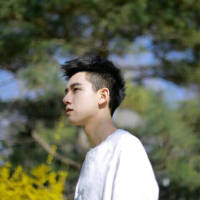 择 一个以为不会走，一个