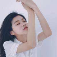 “ 因为有了人海 相遇才会显得那么意外 ” ... 不要在我面前拽，想当
