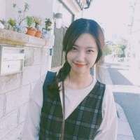 愿每个姑娘都能精致到老眼里长着太阳 笑里... 我有一个对我用情至深