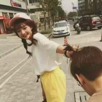 若 能 预 知    愿 未 曾 相 识 无言故意从你身边擦肩