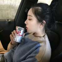 洛
