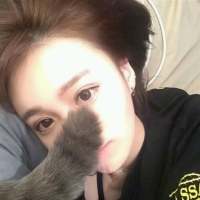 世上千万人 人人似你 无人是你 别松手 我怕被他拥入