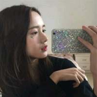 “有一天我发了疯样的在找方向却总是南北难... 曾以为，我们的感情完