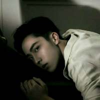 “一个女孩所能发的最大的脾气就是如同哑巴... 这样的决定或许有点感